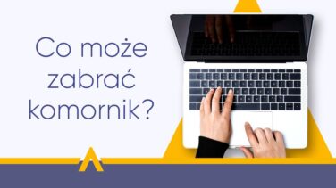 Dłonie na klawiaturze laptopa obok pytania "Co może zabrać komornik?"